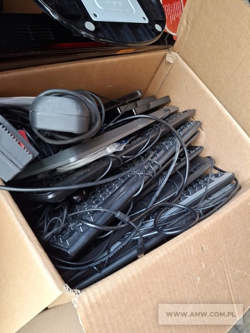 Zużyte urządzenia elektryczne i elektroniczne (m.in. wybrakowane urządzenia łączności, komputery bez dysków twardych, monitory, klawiatury, drukarki, wieże, radiomagnetofony) /kod odpadu 16 02 14/ 